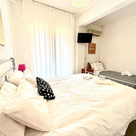 Katerina Apartments 네오스 피르고스 객실 사진
