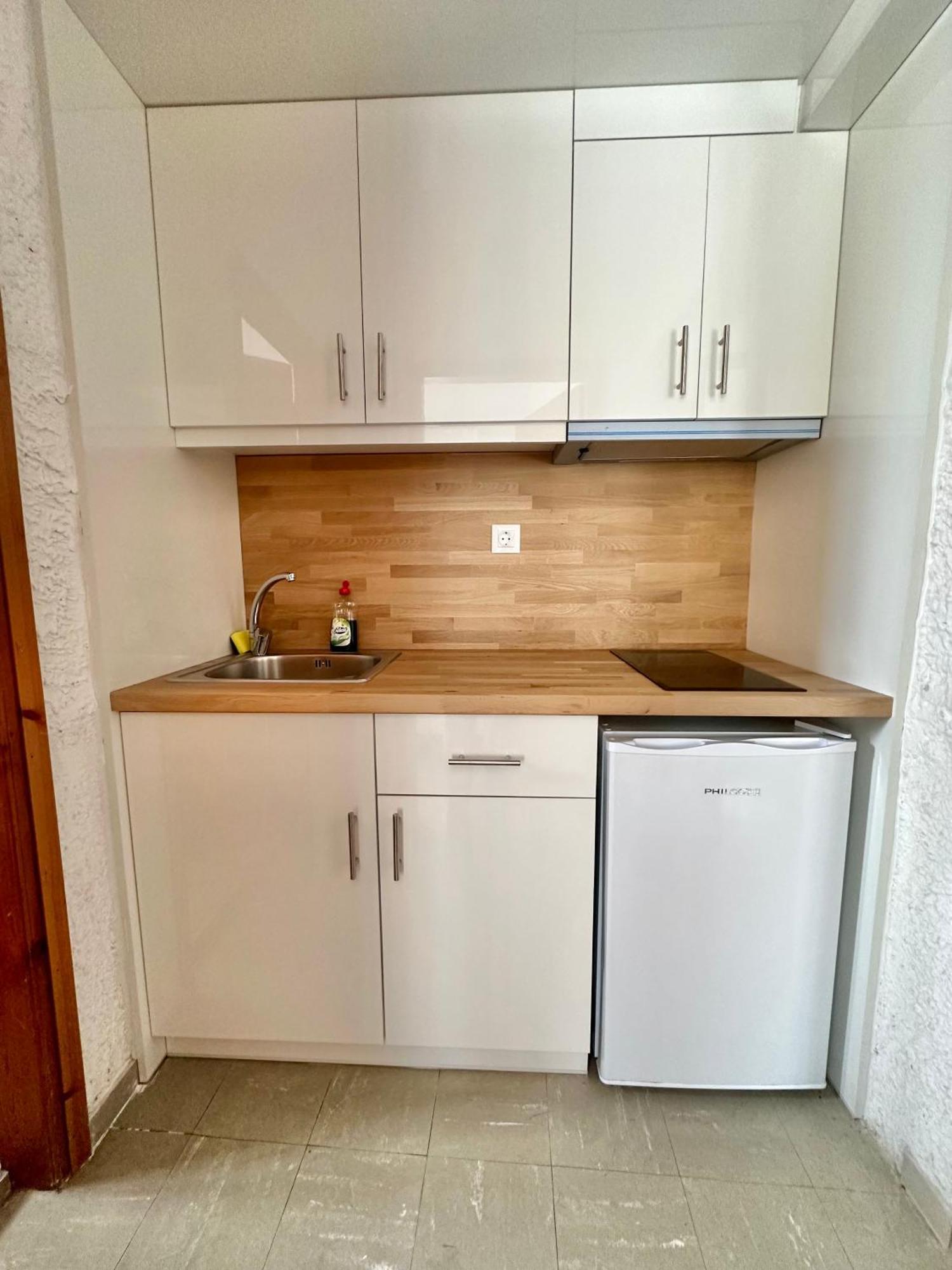Katerina Apartments 네오스 피르고스 객실 사진