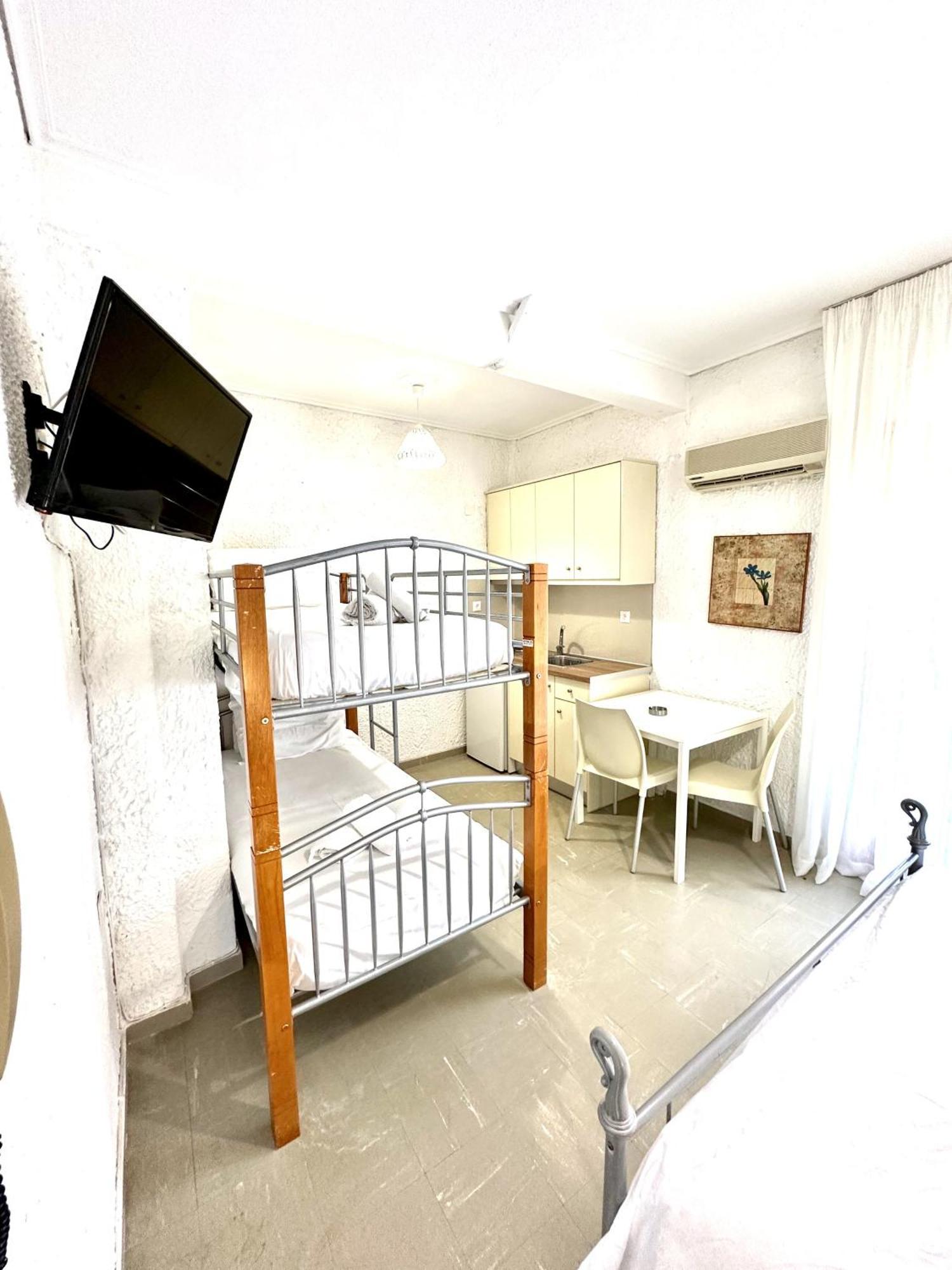 Katerina Apartments 네오스 피르고스 객실 사진