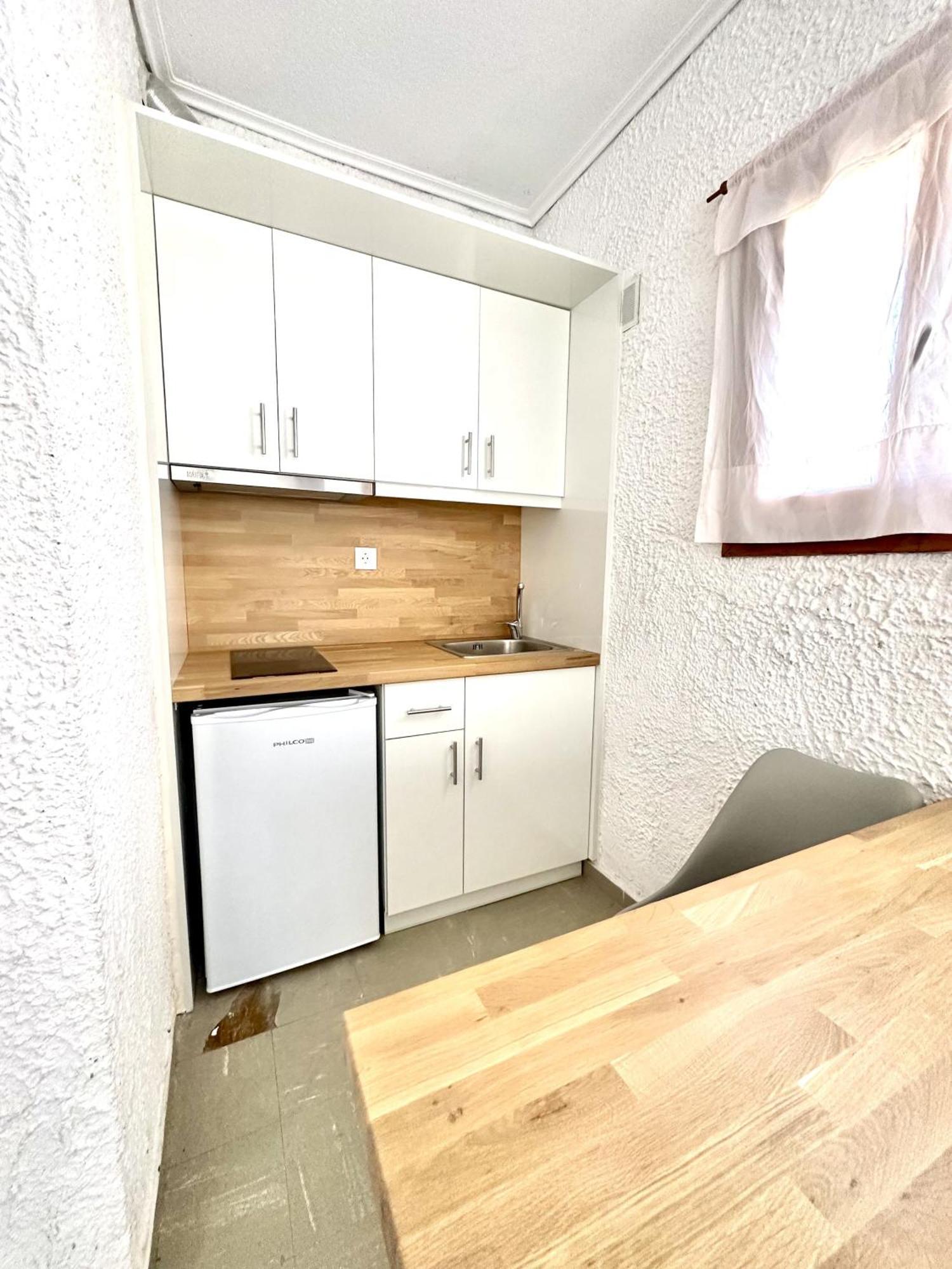 Katerina Apartments 네오스 피르고스 객실 사진