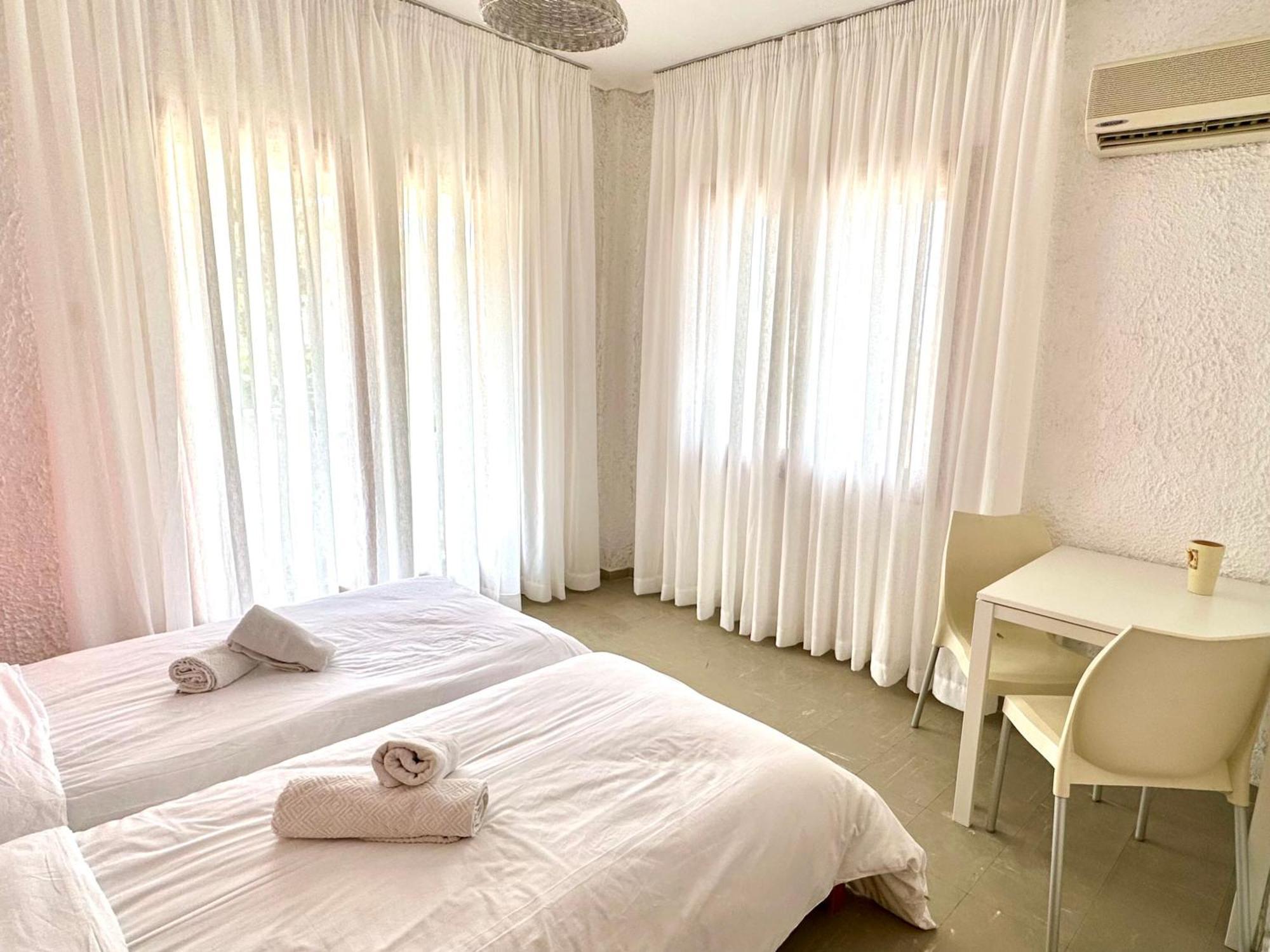 Katerina Apartments 네오스 피르고스 객실 사진