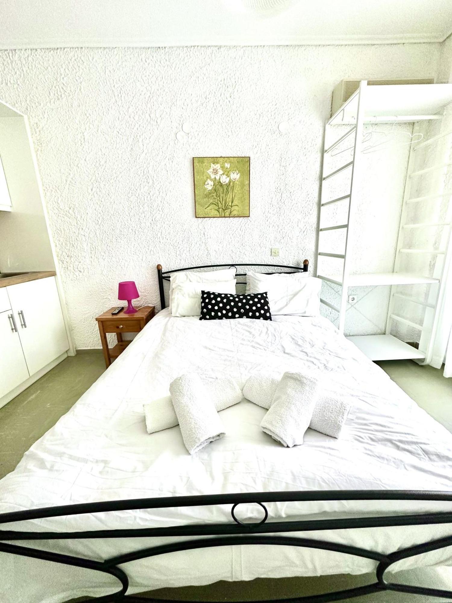Katerina Apartments 네오스 피르고스 객실 사진