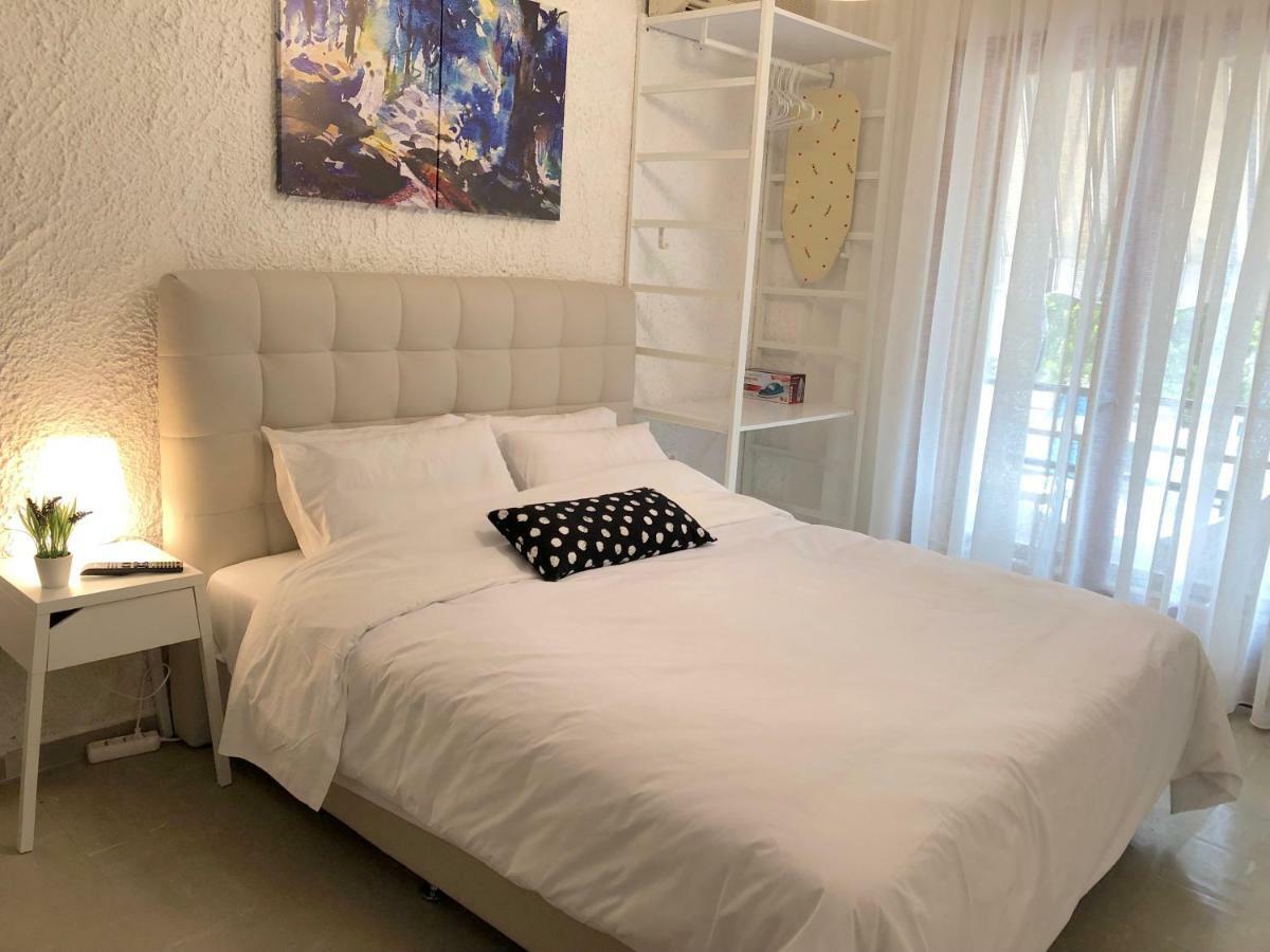 Katerina Apartments 네오스 피르고스 객실 사진